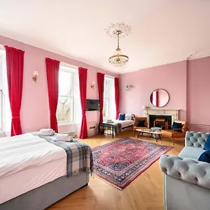 Inn Spacious Centre Family, Edinburgh